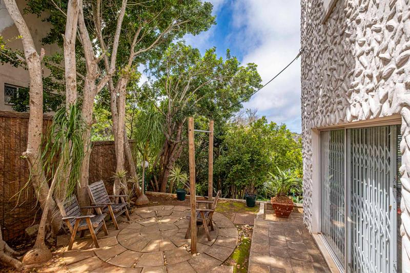 5 Bedroom Property for Sale in Linkside Eastern Cape